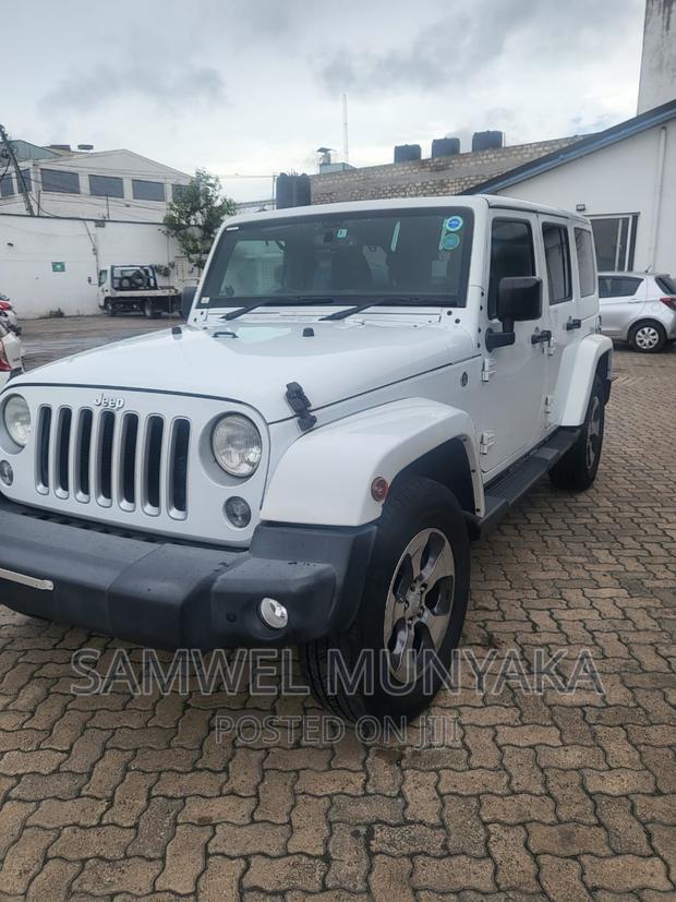 Jeep Wrangler Sahara 4x4 2016 Pearl