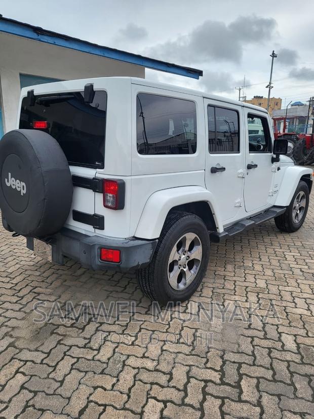 Jeep Wrangler Sahara 4x4 2016 Pearl
