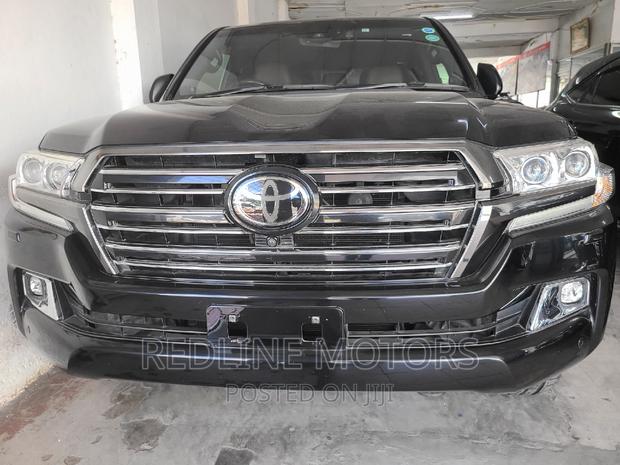 2016 Toyota Land Cruiser 4.6 V8 AX Matt Black