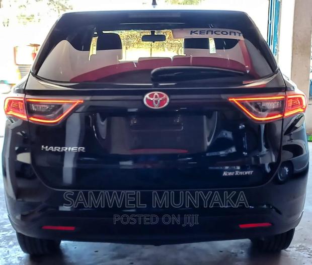 Toyota Harrier 2.0 4WD 2015 Black