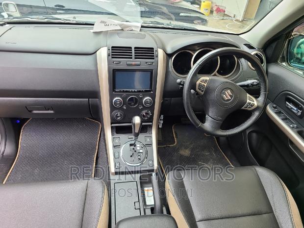 Suzuki Escudo 2017 Silver - Compact, Stylish & Affordable