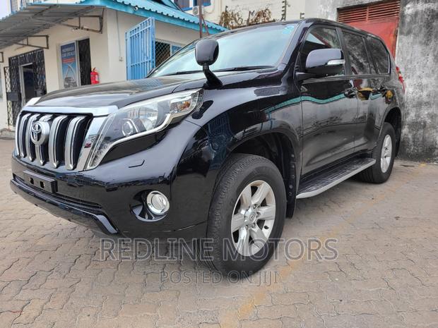 Matt Black 2016 Toyota Land Cruiser Prado 2.7 VVT-i - Luxury and Power in a Compact SUV