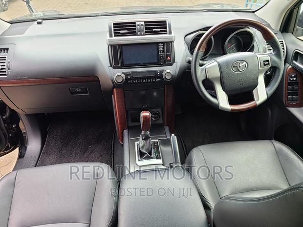 Matt Black 2016 Toyota Land Cruiser Prado 2.7 VVT-i - Luxury and Power in a Compact SUV