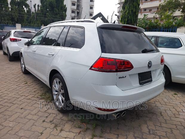 2017 White Volkswagen Golf: A Comfortable Companion!