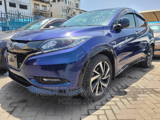 Blue Honda Vezel 1.5 Hybrid 2WD 2016 - Fuel Efficient and Stylish