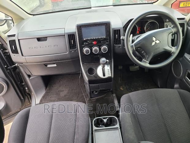 2016 Mitsubishi Delica: Matt Black Exterior - Premium Quality and Style