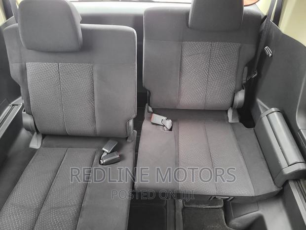 2016 Mitsubishi Delica: Matt Black Exterior - Premium Quality and Style