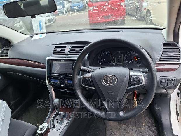 Toyota Premio 1.8 AWD 2017 White