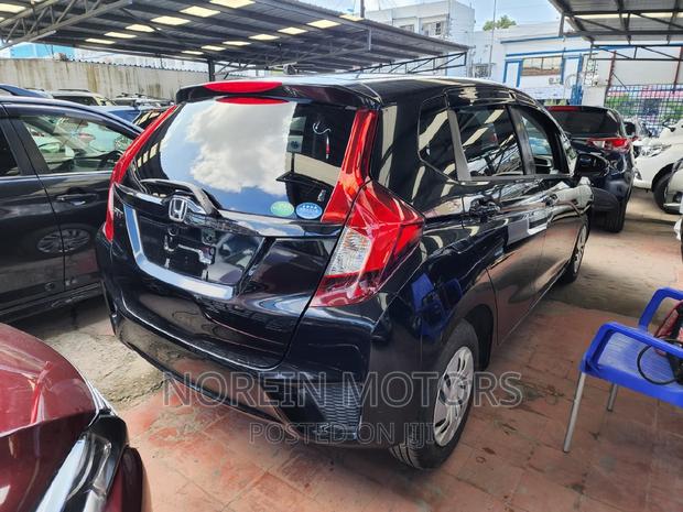 2016 Honda Fit Black: Sophistication on Wheels