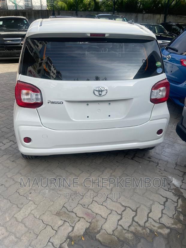 2016 Toyota Passo AWD Off-White: Powerful Compact Sedan
