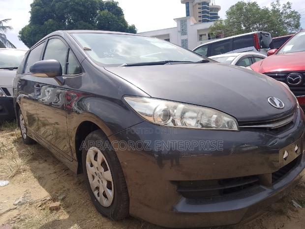 2016 Toyota Wish Black: Affordable Luxury Sedan Available Now