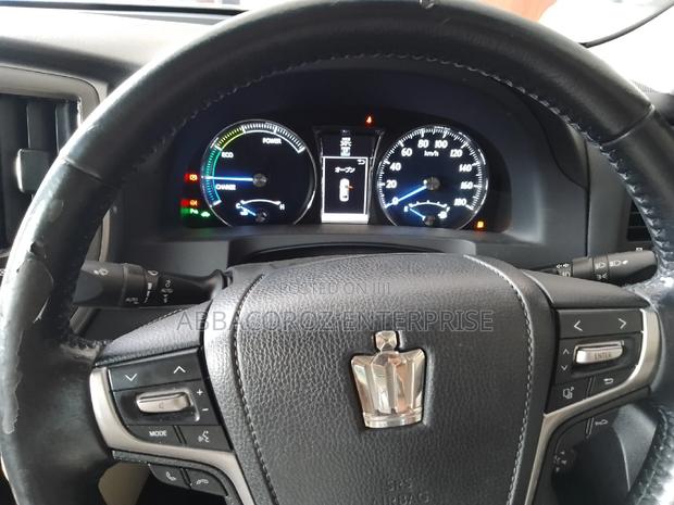 Black 2016 Toyota Crown - Sophisticated Luxury Sedan