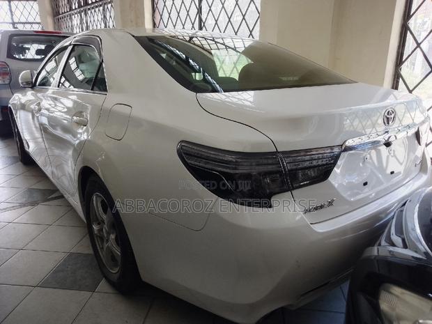 Ivory Toyota Mark X 2.5 AWD 2016: Luxury Ride with All-Wheel Drive!