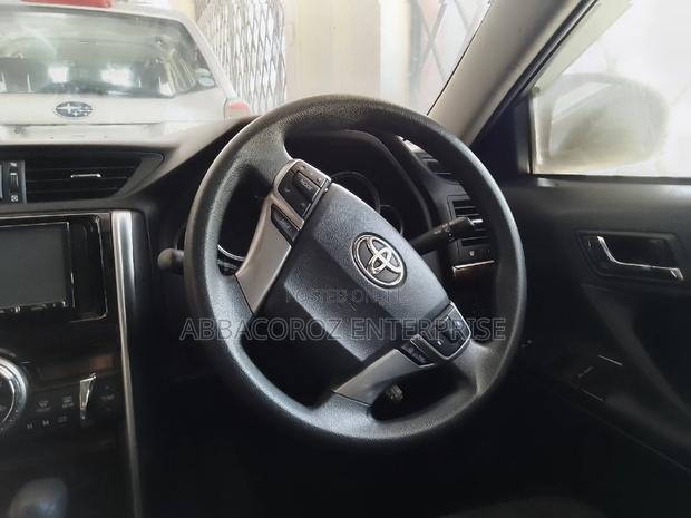 Ivory Toyota Mark X 2.5 AWD 2016: Luxury Ride with All-Wheel Drive!