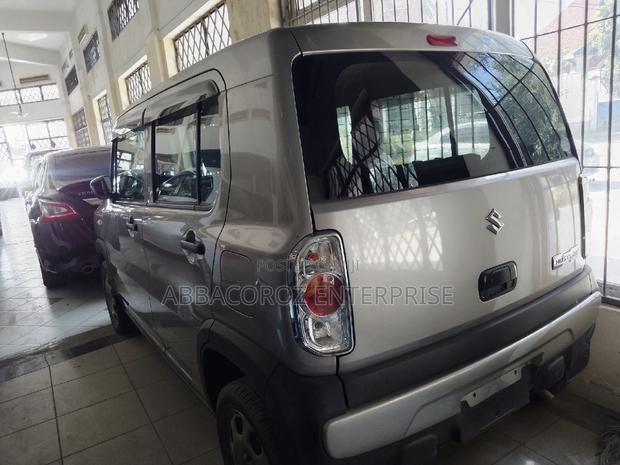 Used 2016 Suzuki Hustler Gray - Affordable and Stylish!