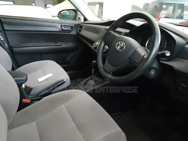 Off-White 2016 Toyota Axio: Luxurious & Practical