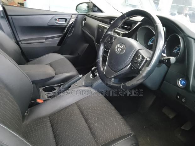 2016 Toyota Auris Matt Black - Pre-owned Elegance on Wheels