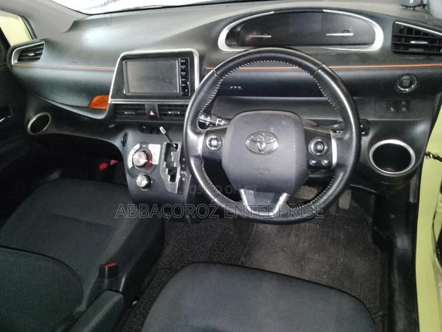 2016 Toyota Sienta 1.5 AWD 6-Seater Green - Quality & Comfort