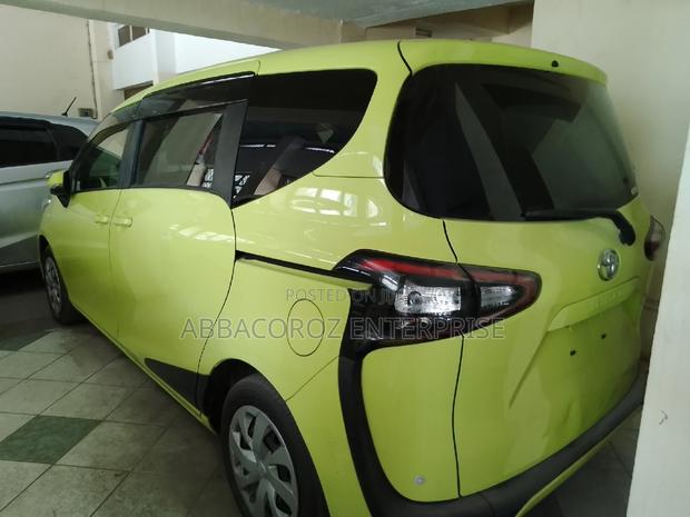 2016 Toyota Sienta 1.5 AWD 6-Seater Green - Quality & Comfort
