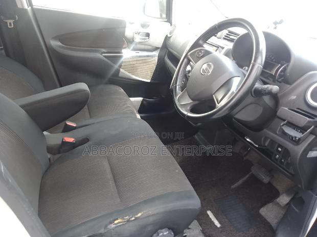 Off-White 2016 Nissan Dayz: Affordable and Efficient Compact Car