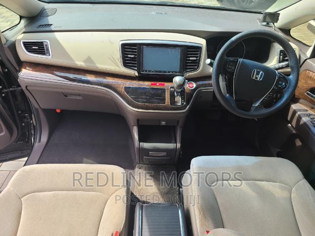 8-Seater 2016 Honda Odyssey 2.4 G 2WD Matt Black