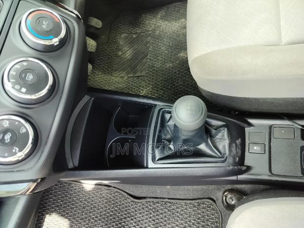 Toyota Axio 2016 Gold