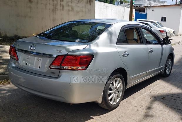Toyota Premio 2016 Silver