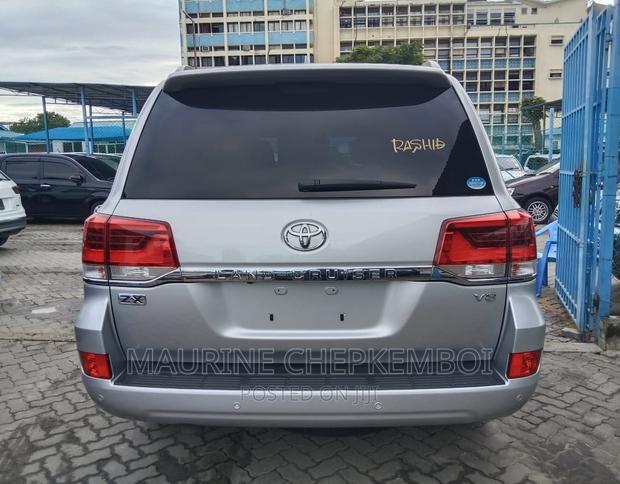 2017 Toyota Land Cruiser 4.6 V8 ZX - Gray - Used Luxury SUV for Sale Today