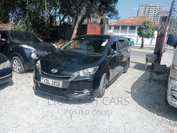 2017 Toyota Wish Black - Premium Midsize Sedan