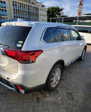 White Mitsubishi Outlander PHEV 2.0 AWD 2016 for sale