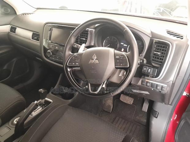 2016 Mitsubishi Outlander in Red: Affordable & Versatile SUV