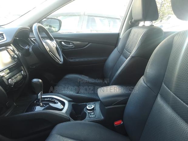 2016 Nissan X-Trail 2.0 Petrol AWD Pearl: Powerful and efficient SUV for daily commuting