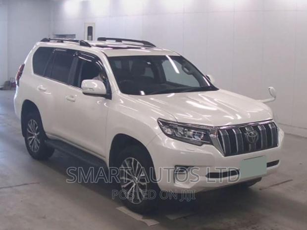 2018 Toyota Land Cruiser Pearl: The Perfect Blend of Performance & Style