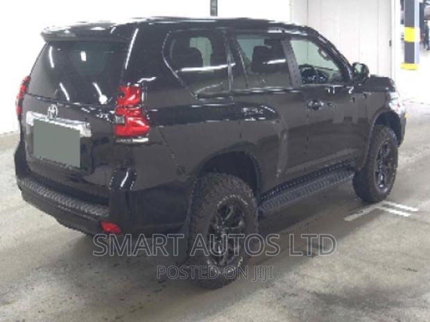 2017 Toyota Land Cruiser Prado Black: Sophistication Meets Durability