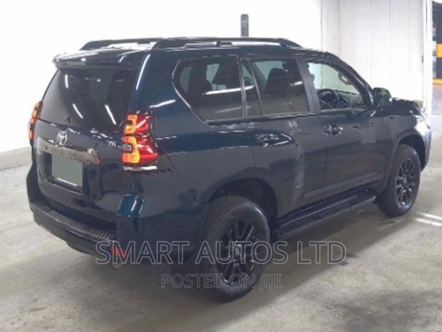 2021 Toyota Land Cruiser Prado Blue: Premium Off-Road SUV