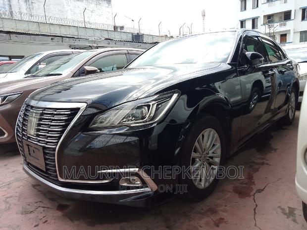 Matt Black 2016 Toyota Crown - Premium Sedan