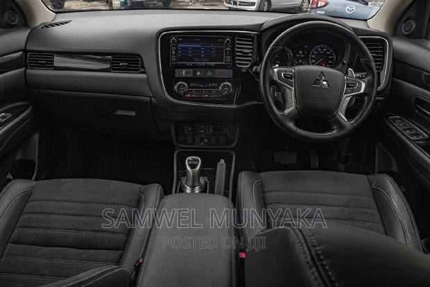 Mitsubishi Outlander 2.4 PHEV AWD 2017 White