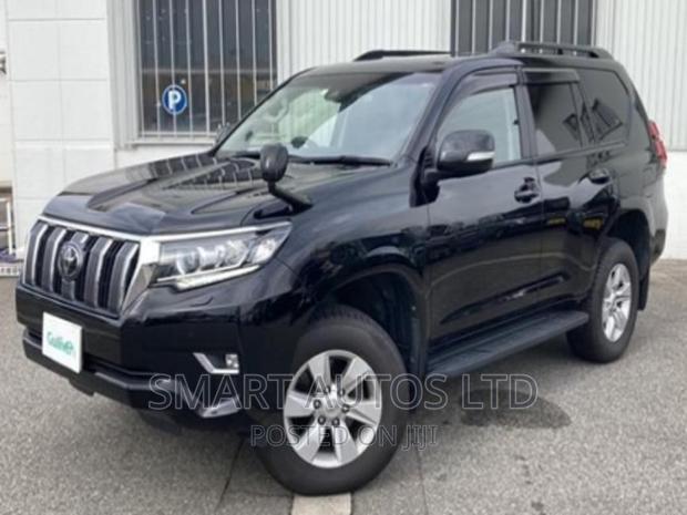 2018 Toyota Land Cruiser Prado: Black Expedition