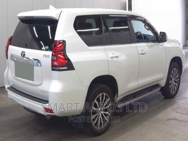 2017 Toyota Land Cruiser Prado in Pearl: Elevate Your Off-Road Experience