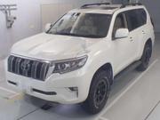 2018 Toyota Land Cruiser Prado Pearl: Quality Pre-owned SUV for sale
