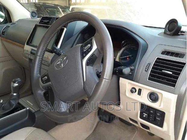 2018 Toyota Land Cruiser Prado Pearl: Quality Pre-owned SUV