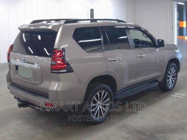 New 2018 Toyota Land Cruiser Prado in Brown: Top-of-the-line SUV
