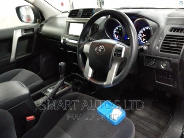 Pre-owned 2017 Toyota Land Cruiser Prado Black - Luxurious SUV Deal