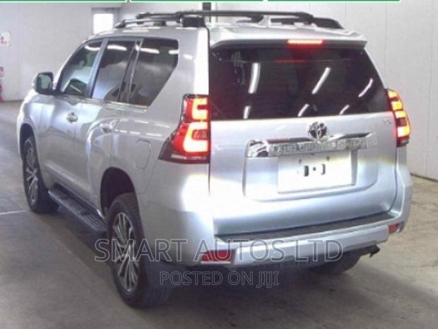 2018 Toyota Land Cruiser Prado - Silver Exclusive