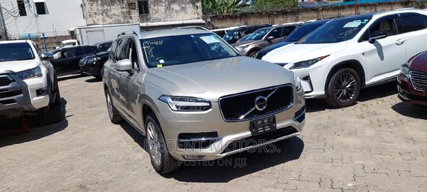 Volvo XC90 T6 Momentum AWD 2018 - Silver - Luxury SUV for Sale