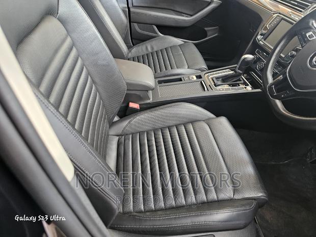 Volkswagen Passat Black 2017 - Elegant, Efficient, and Sporty