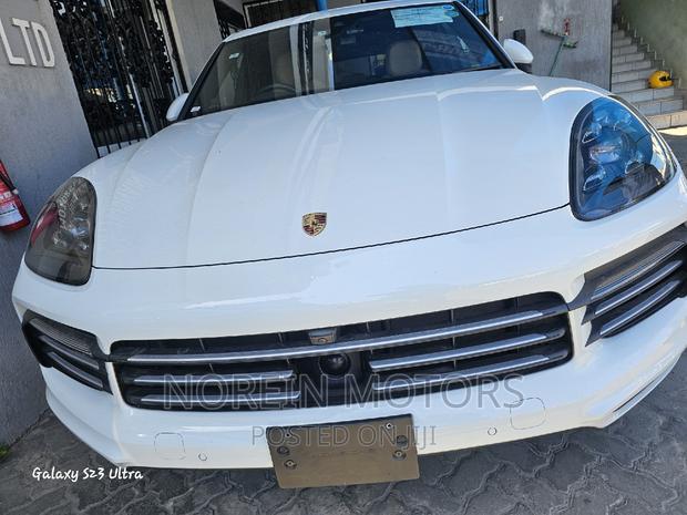 New 2019 Porsche Cayenne in Pearl - Premium SUV Offer