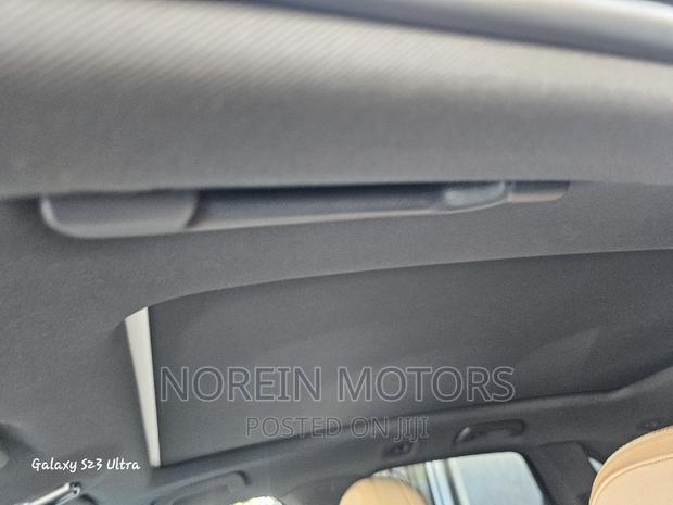 New 2019 Porsche Cayenne in Pearl - Premium SUV Offer