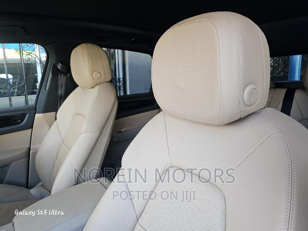 New 2019 Porsche Cayenne in Pearl - Premium SUV Offer