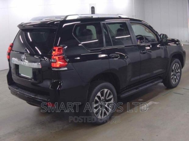 Toyota Land Cruiser Prado 2023 Black Variant